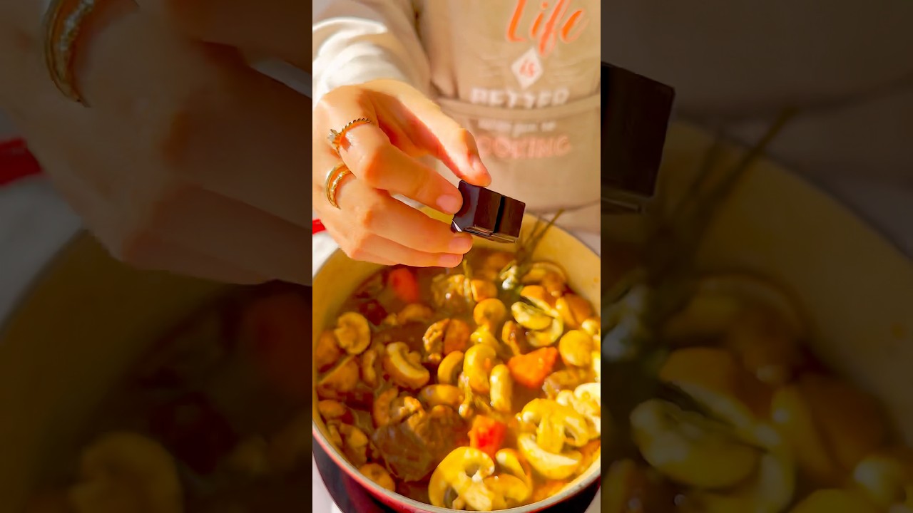 🥘 🇫🇷boeuf bourguignon sans vin, un grand classique revisité ! #beefrecipe #french #diner