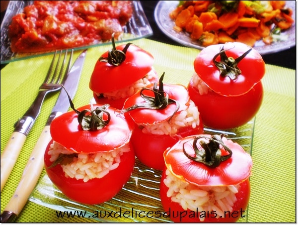 Tomate froide farcie au riz & au thon