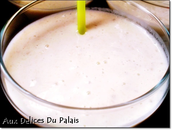 Lassi Banane-Smoothie / Milk-shake indien