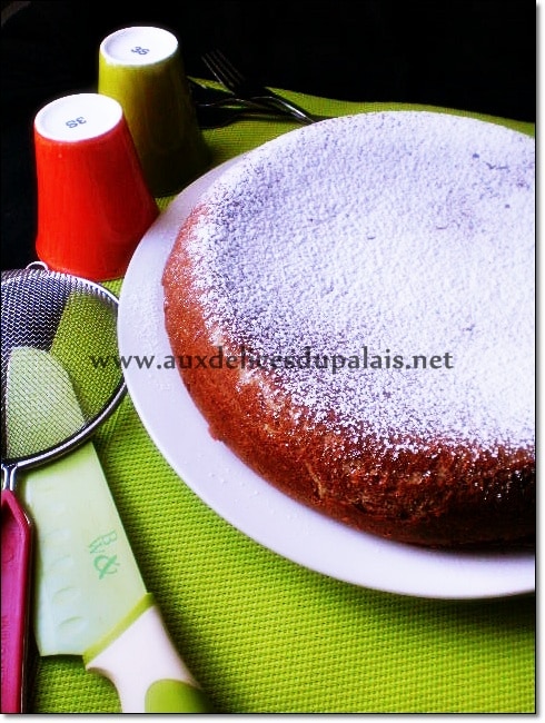 Gâteau fondant à la pâte d'amandes