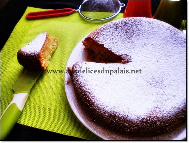 Gâteau fondant à la pâte d'amandes