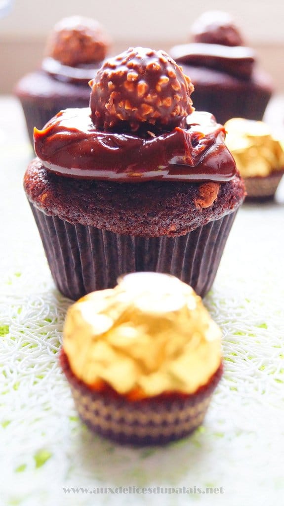 Cupcakes au chocolat & au Ferrero rocher