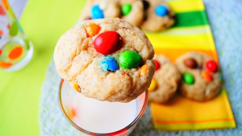 Cookies au beurre de cacahuète et M&M's