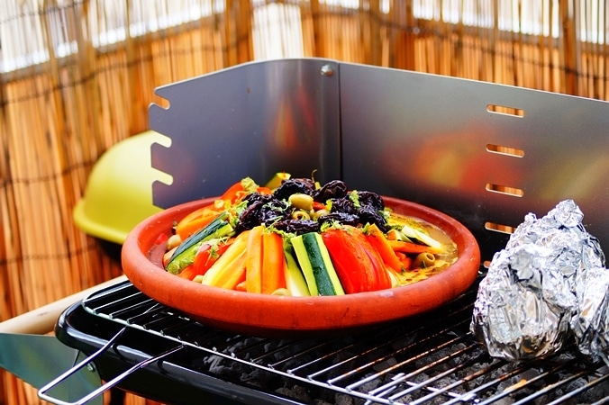 Tajine marocain aux légumes sans viande au barbecue