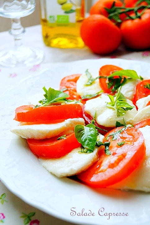 Salade tomate mozzarella basilic facile