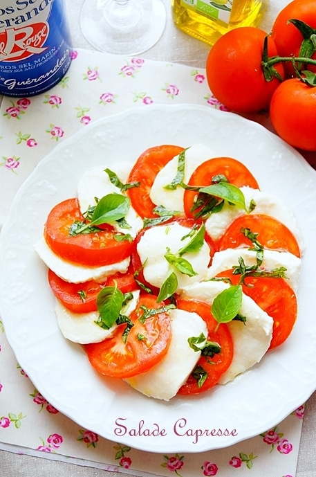 Salade tomate mozzarella basilic