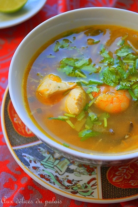 Soupe chinoise aux crevettes, poulet & vermicelles