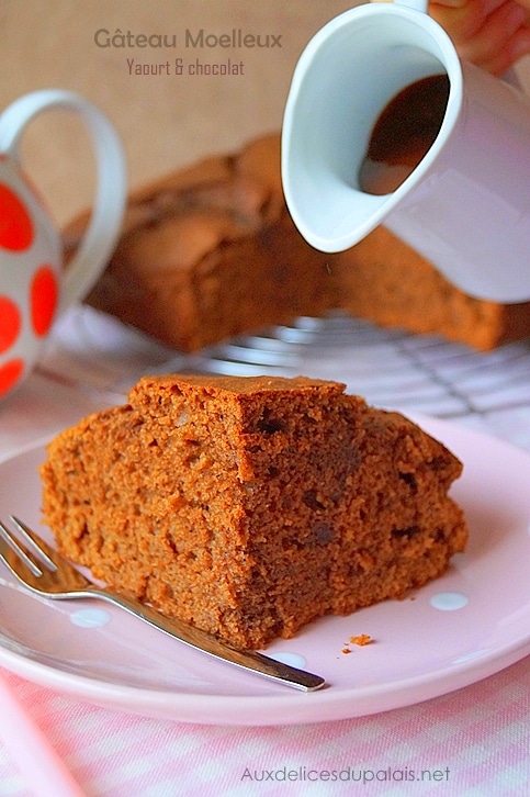 Gâteau au yaourt au cacao : Recette de Gâteau au yaourt au cacao