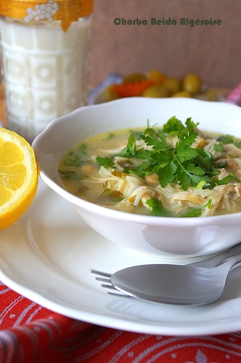 Chorba beida soupe algéroise au poulet & vermicelles