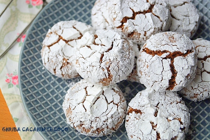 Ghoriba aux cacahuètes et à la noix de coco