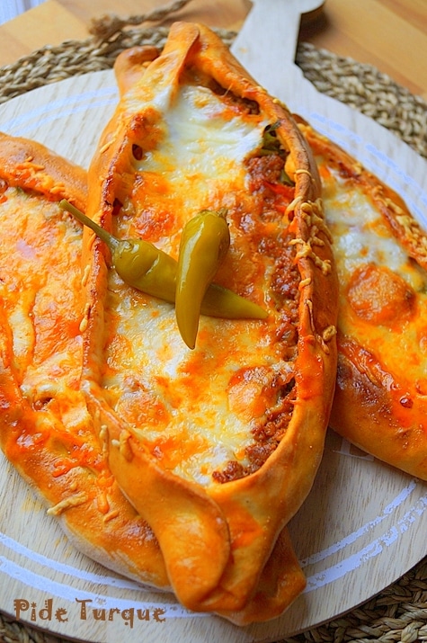 Pide pizza turque à la viande hachée