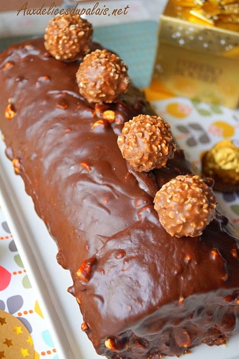 recette bûche roulée au Nutella et Ferrero rocher