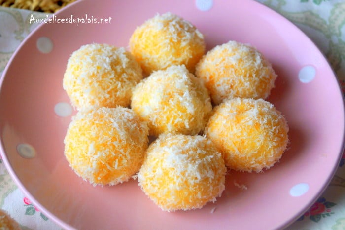 Sablés à la noix de coco et confiture (boule de neige)