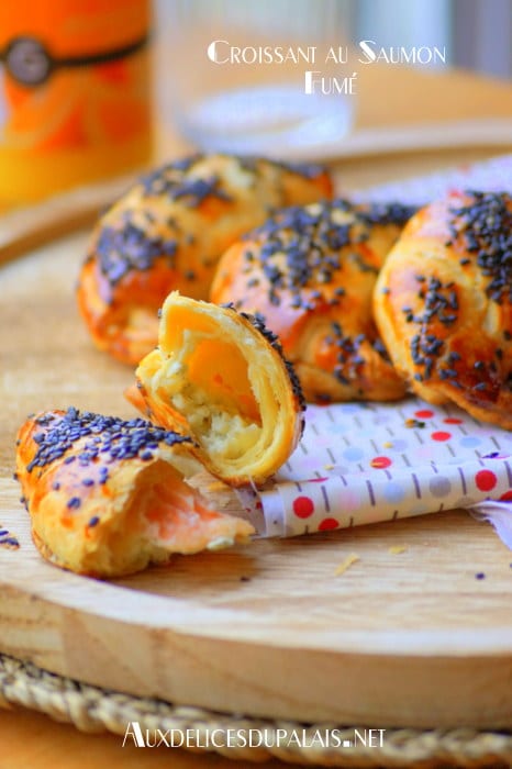 croissant au saumon fumé et fromage aux herbes