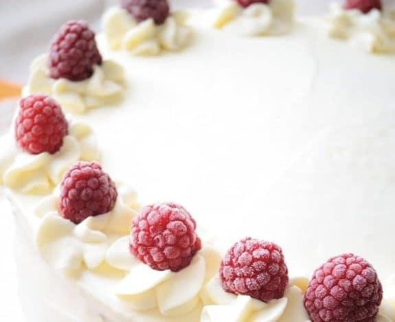 Layer cake aux framboises (gâteau à étages)