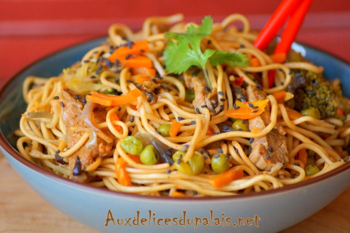 Nouilles chinoises sautées au boeuf et aux légumes