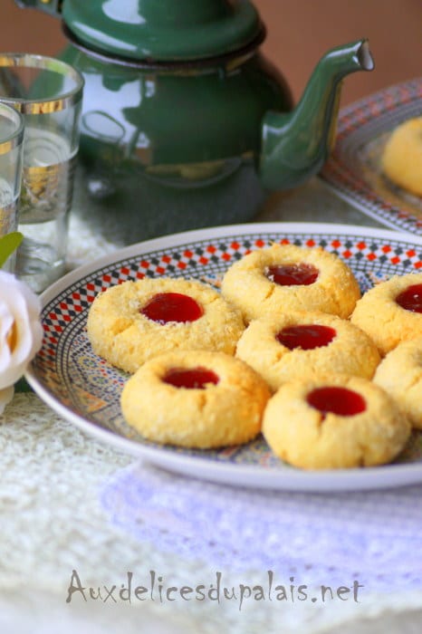 gâteau sec à la confiture et noix de coco