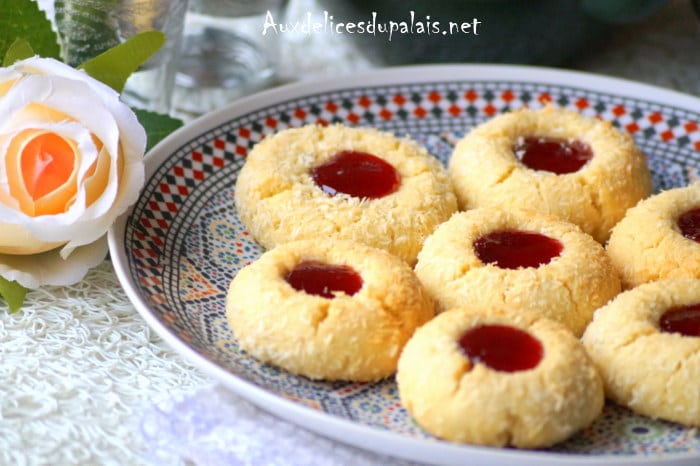 Sablés à la confiture et noix de coco