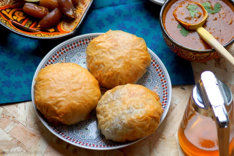 Pastilla marocaine au poulet et amandes (Bastila)