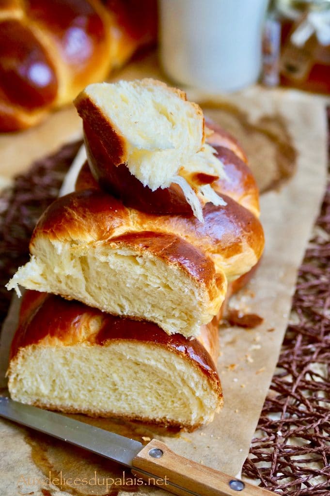 Brioche tressée moelleuse à la mie filante