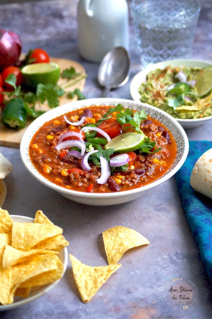 Soupe mexicaine aux haricots rouges et boeuf haché