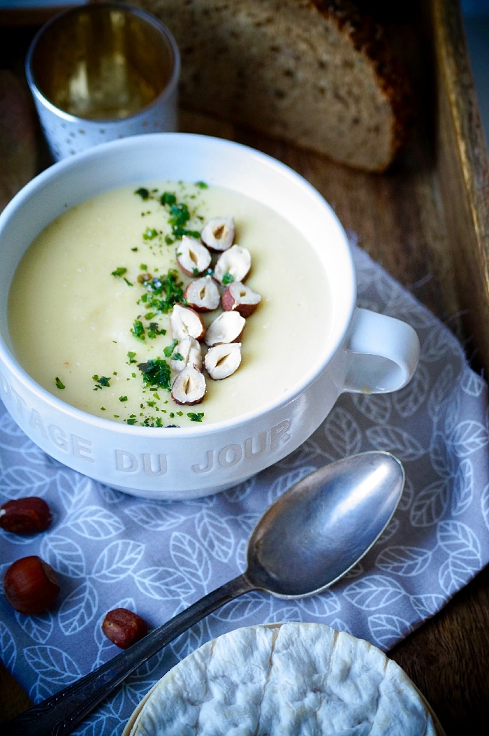 Velouté de panais onctueux aux noisettes