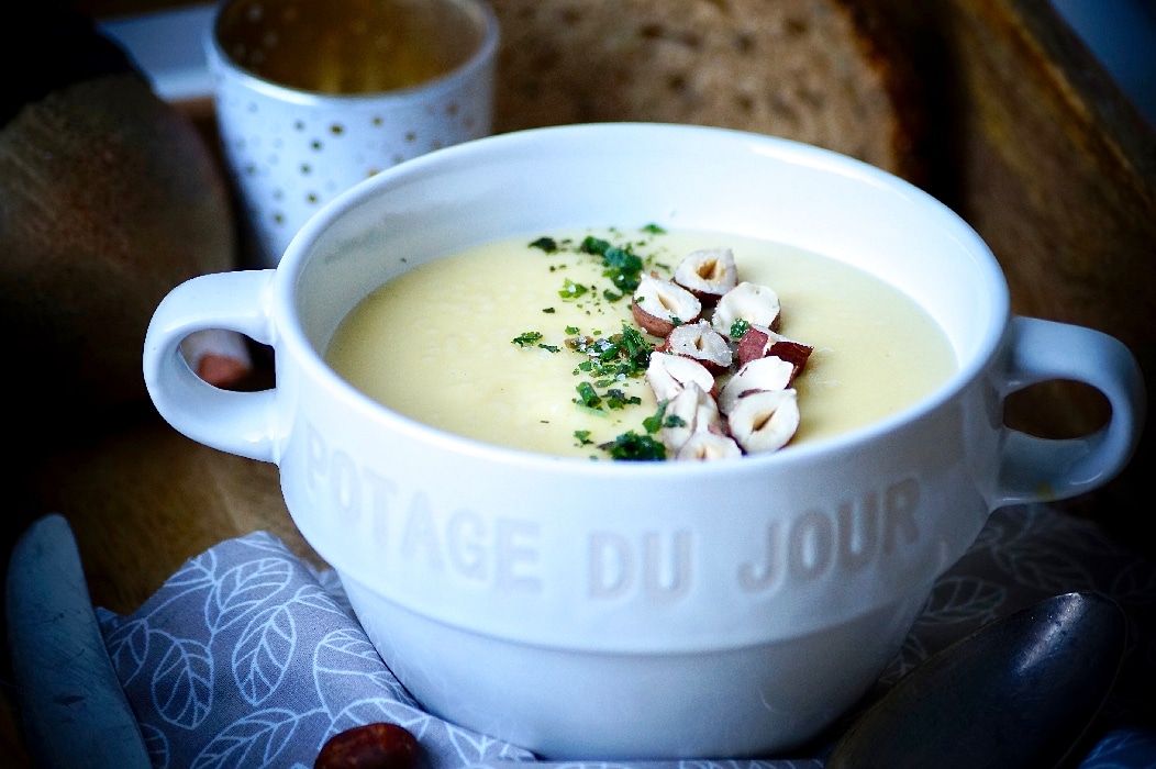 Velouté de panais onctueux aux noisettes