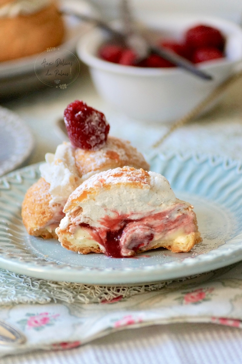 Choux craquelin à la crème vanille de Conticini