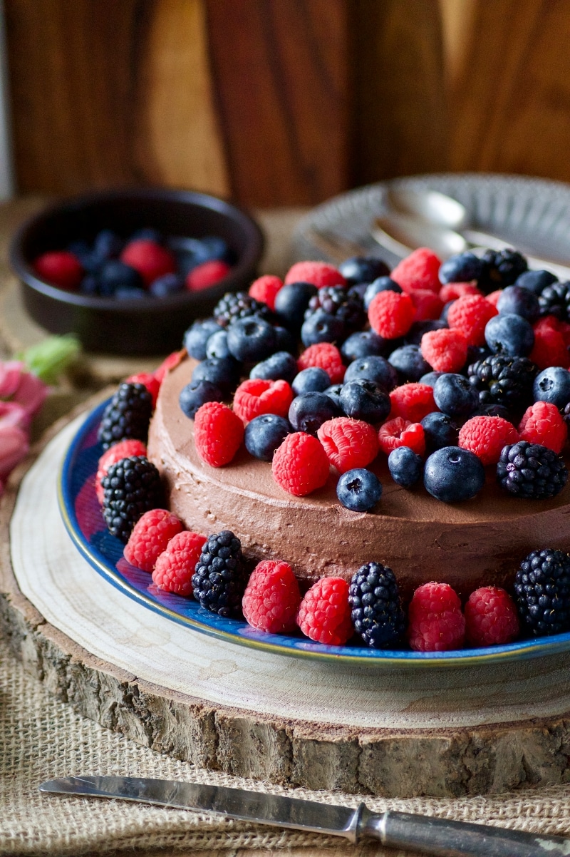 Gâteau génoise noisette à la ganache au chocolat