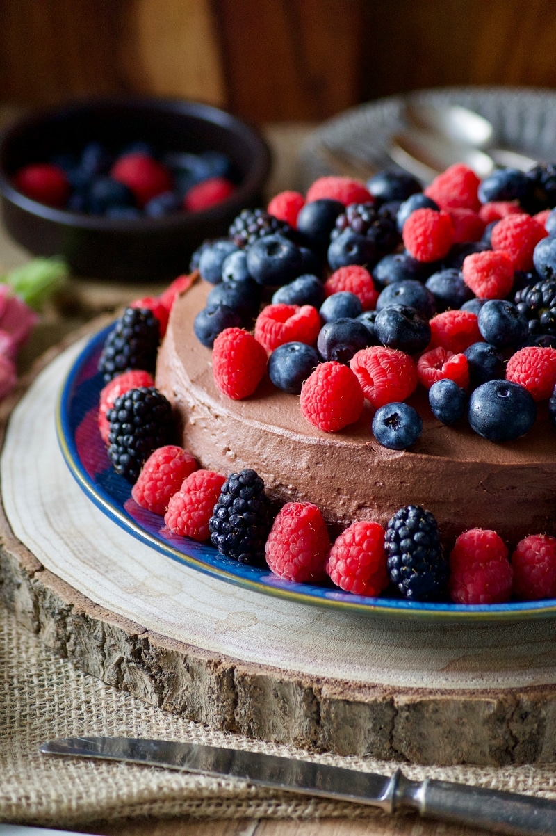 Gâteau génoise noisette à la ganache au chocolat