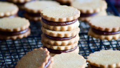 Biscuits sablés fourrées au chocolat noisettes