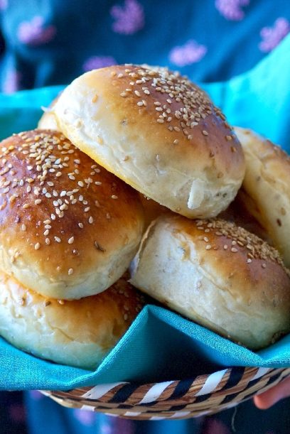 Brioche ultra moelleuse à l’anis et sésame (Krachel)