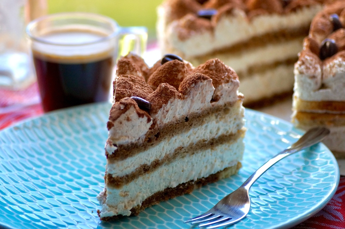 Layer cake Tiramisu (gâteau à étages)