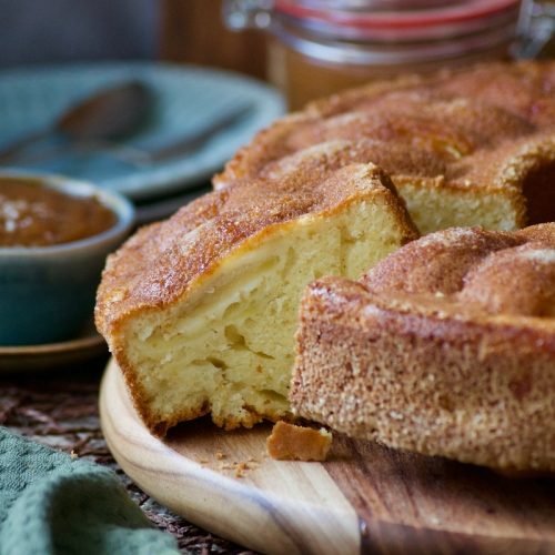 Mouskoutchou aux pommes et caramel au beurre salé