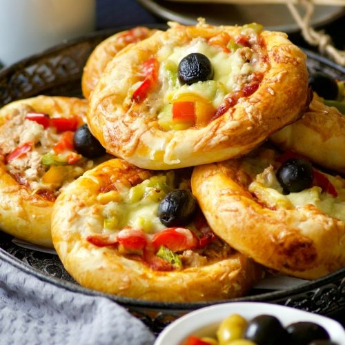 Poğaça petits pains turcs fromage thon