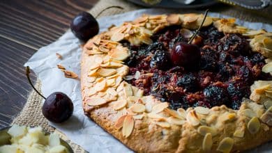 Tarte aux cerises rustique aux amandes