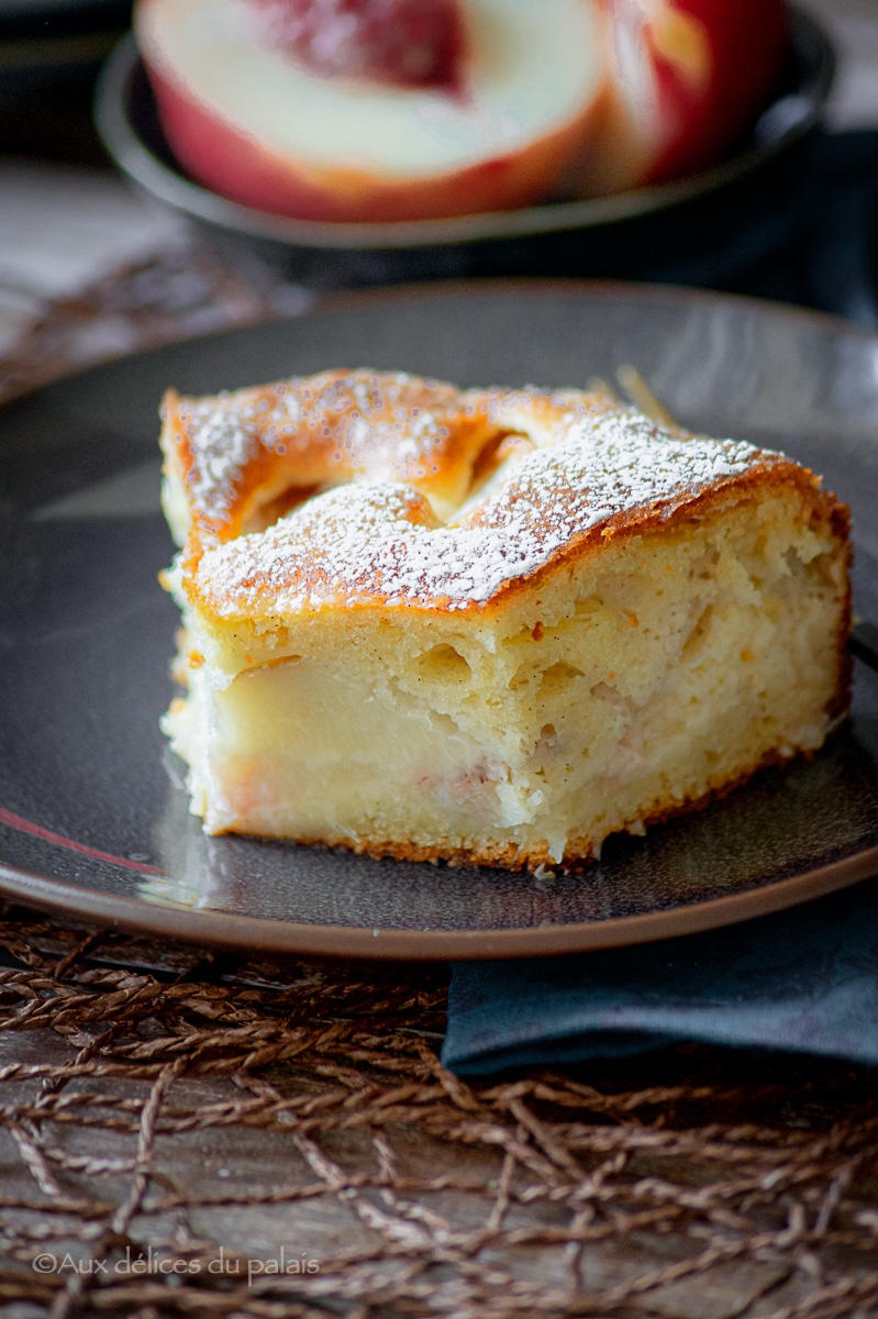 gâteau extra moelleux sans beurre aux pêches