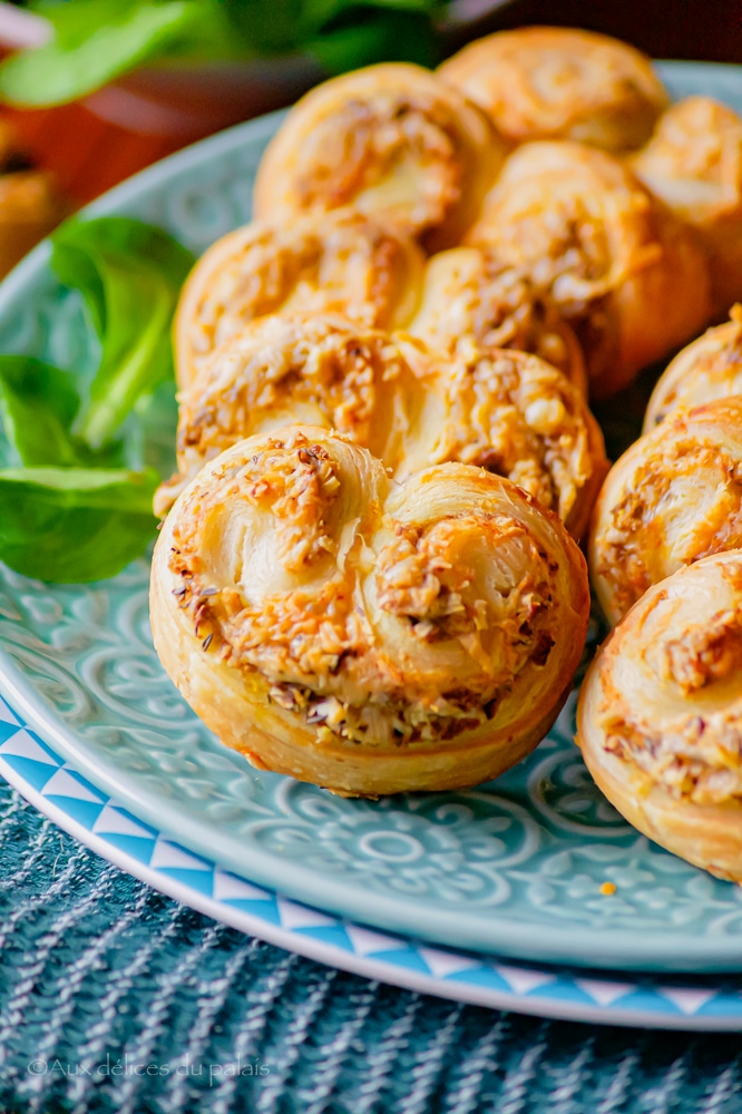 Palmiers à la tapenade d'olive verte et fromage