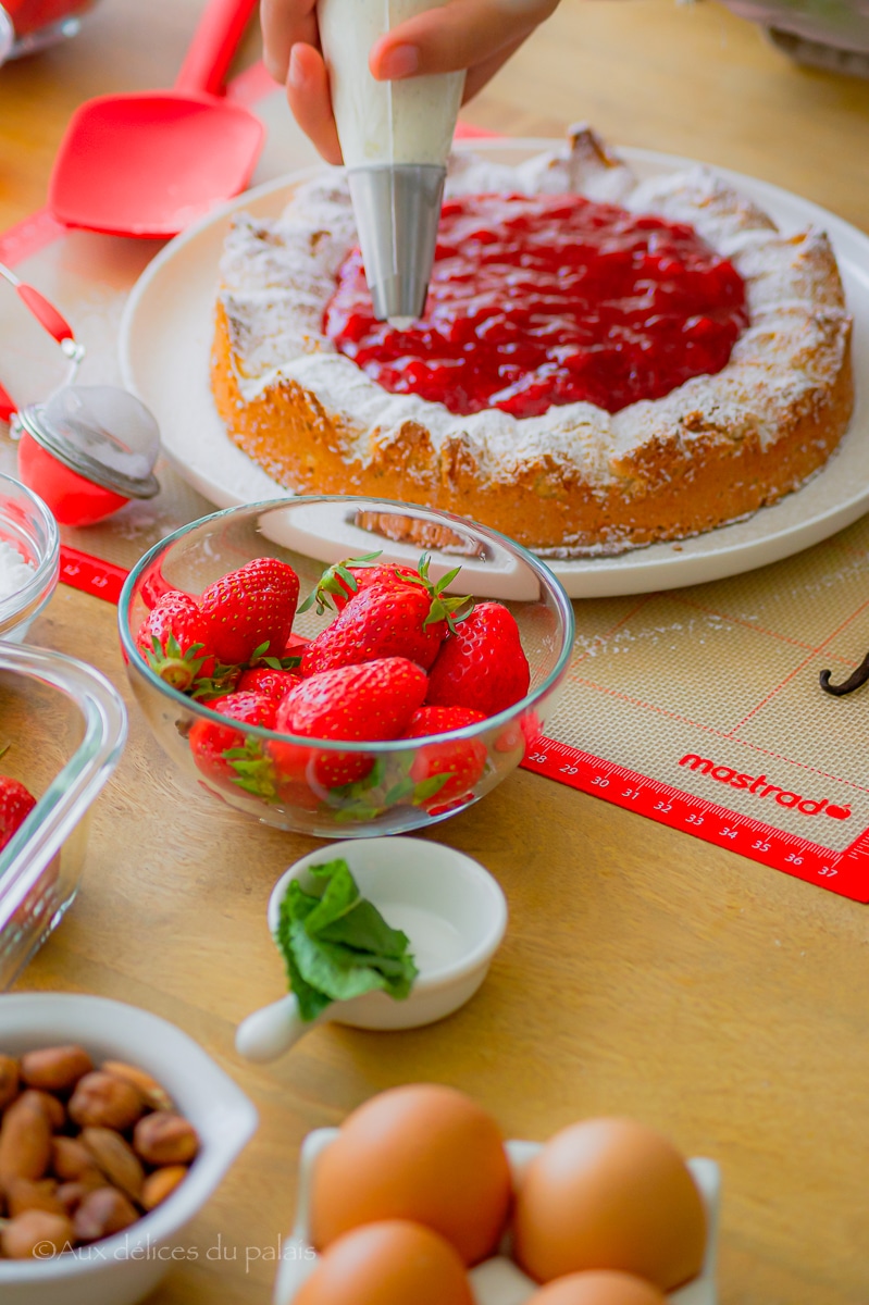 tarte dacquoise aux fraises et crème vanille