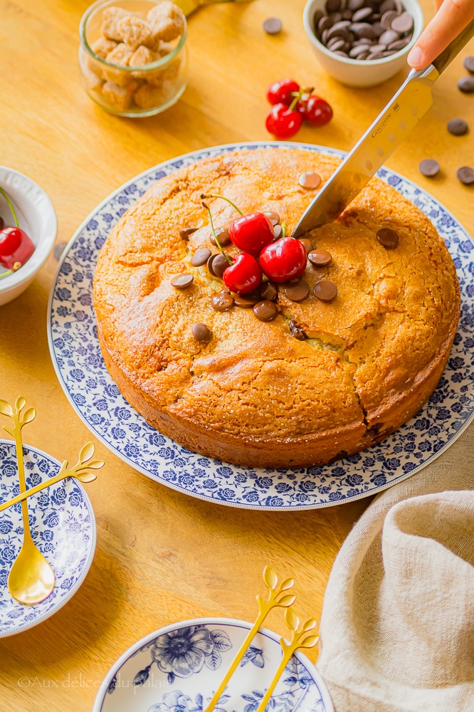 gâteau au yaourt et aux cerises