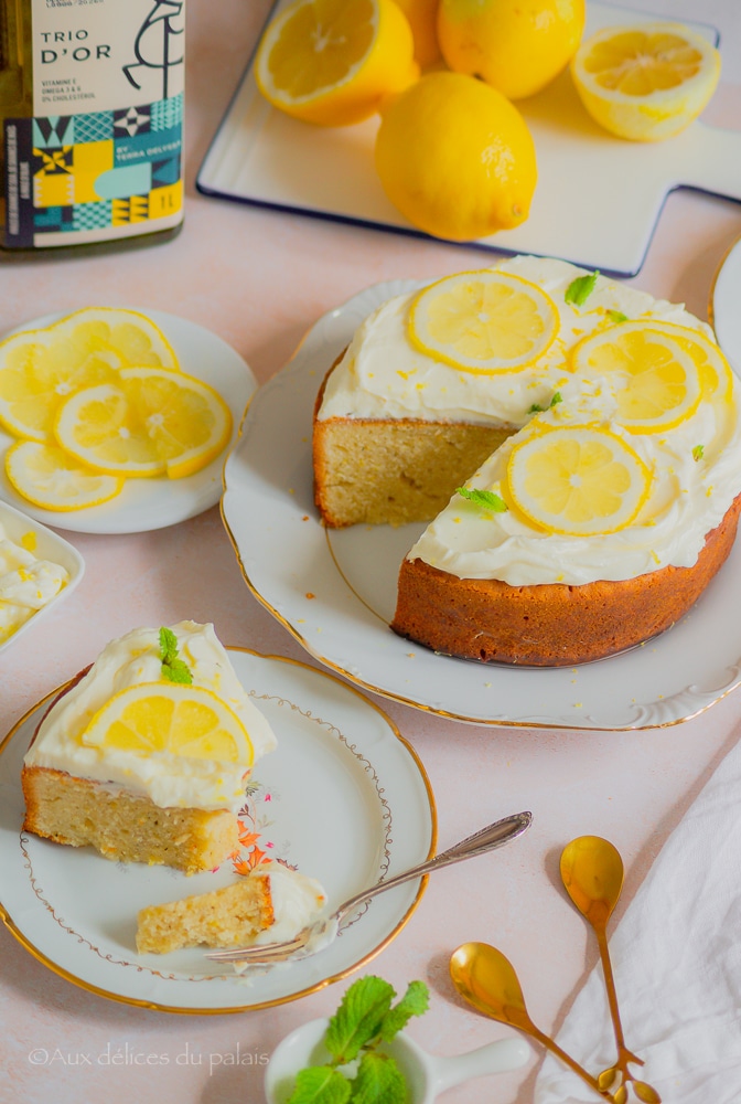 Gâteau moelleux à l'huile d'olive glaçage au citron