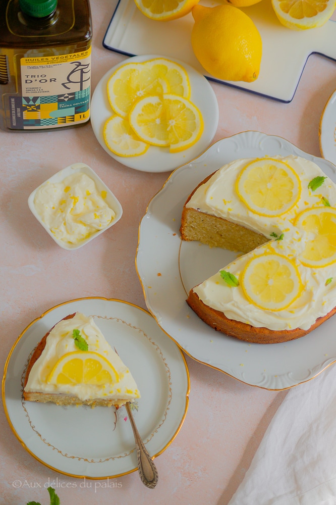 Gâteau moelleux glaçage au citron