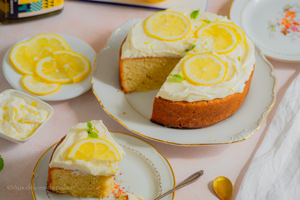 Gâteau moelleux glaçage au citron