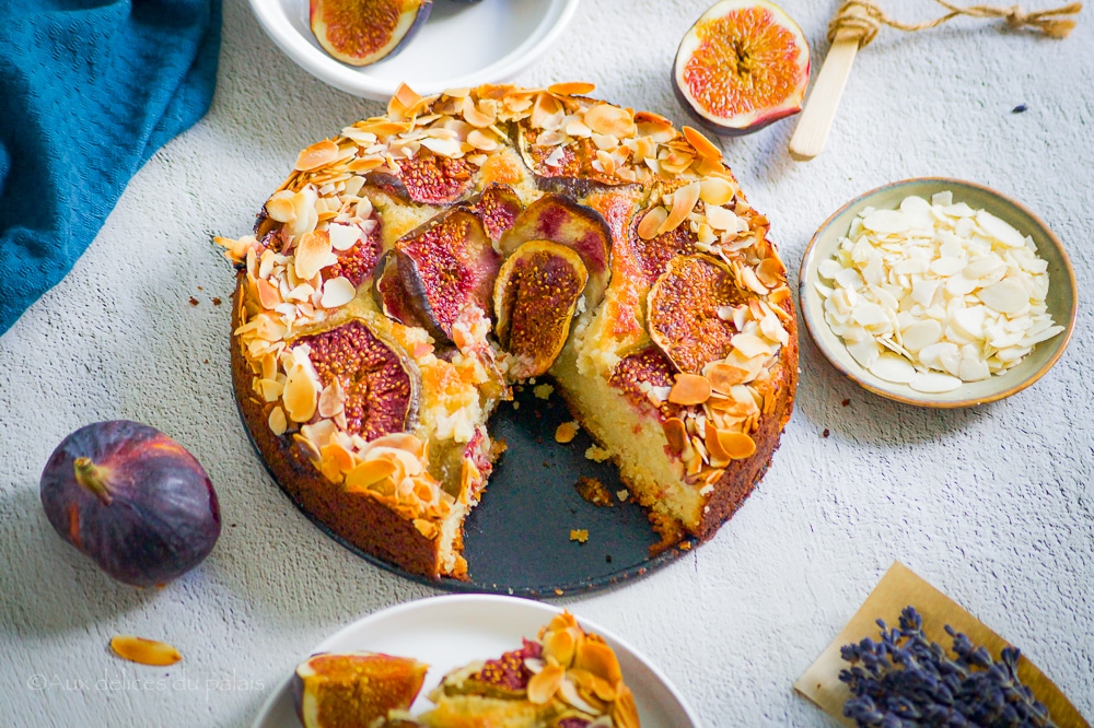 Gâteau moelleux aux figues et amandes