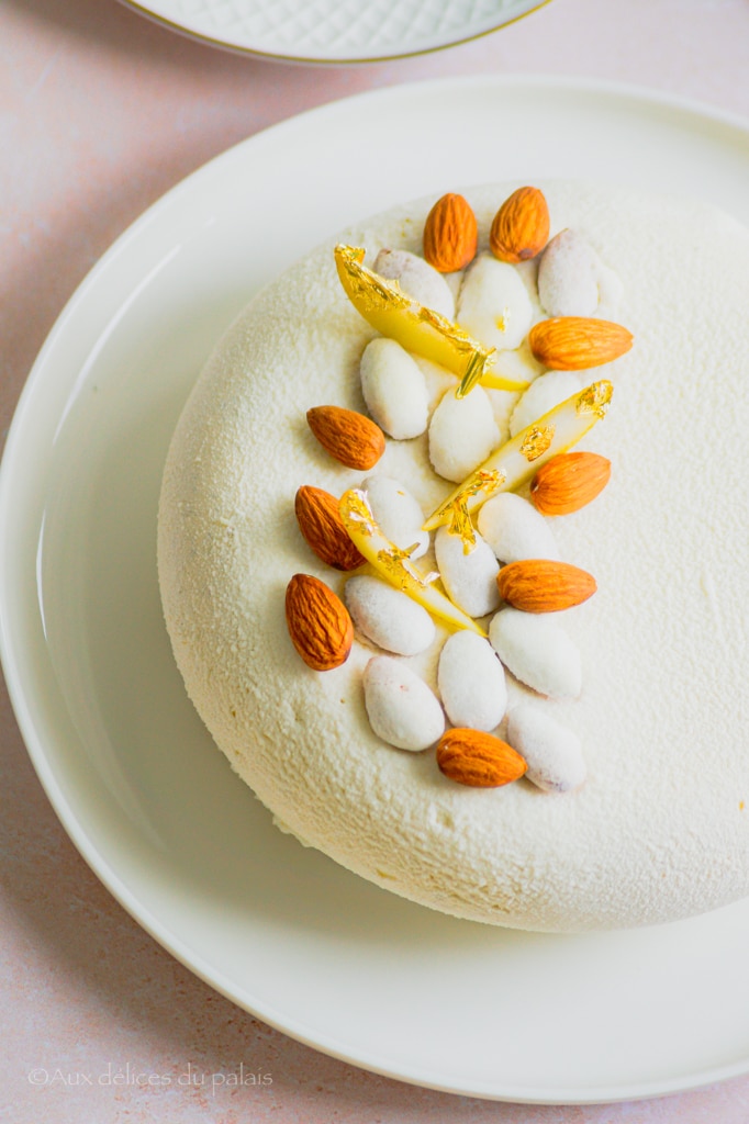 bûche entremets vanille amandes praliné poire