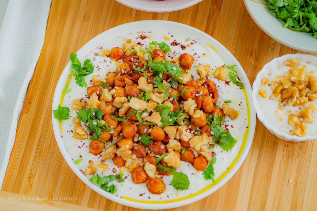 Salade de pois chiches au yaourt à la turque