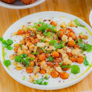 Salade de pois chiches au yaourt à la turque