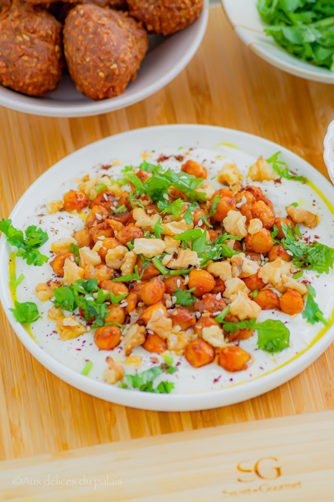 Salade de pois chiches au yaourt à la turque