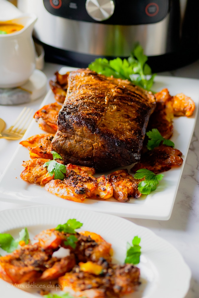 Rôti de boeuf au four sauce aux champignons