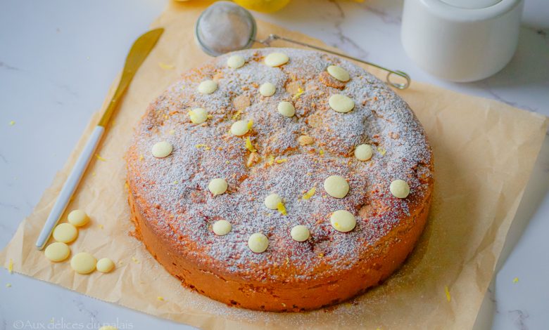 Gâteau moelleux au citron et chocolat blanc